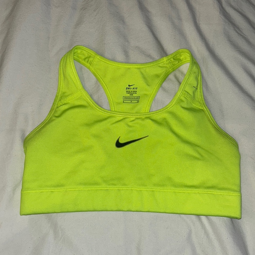 Nike pro sports bra, size S